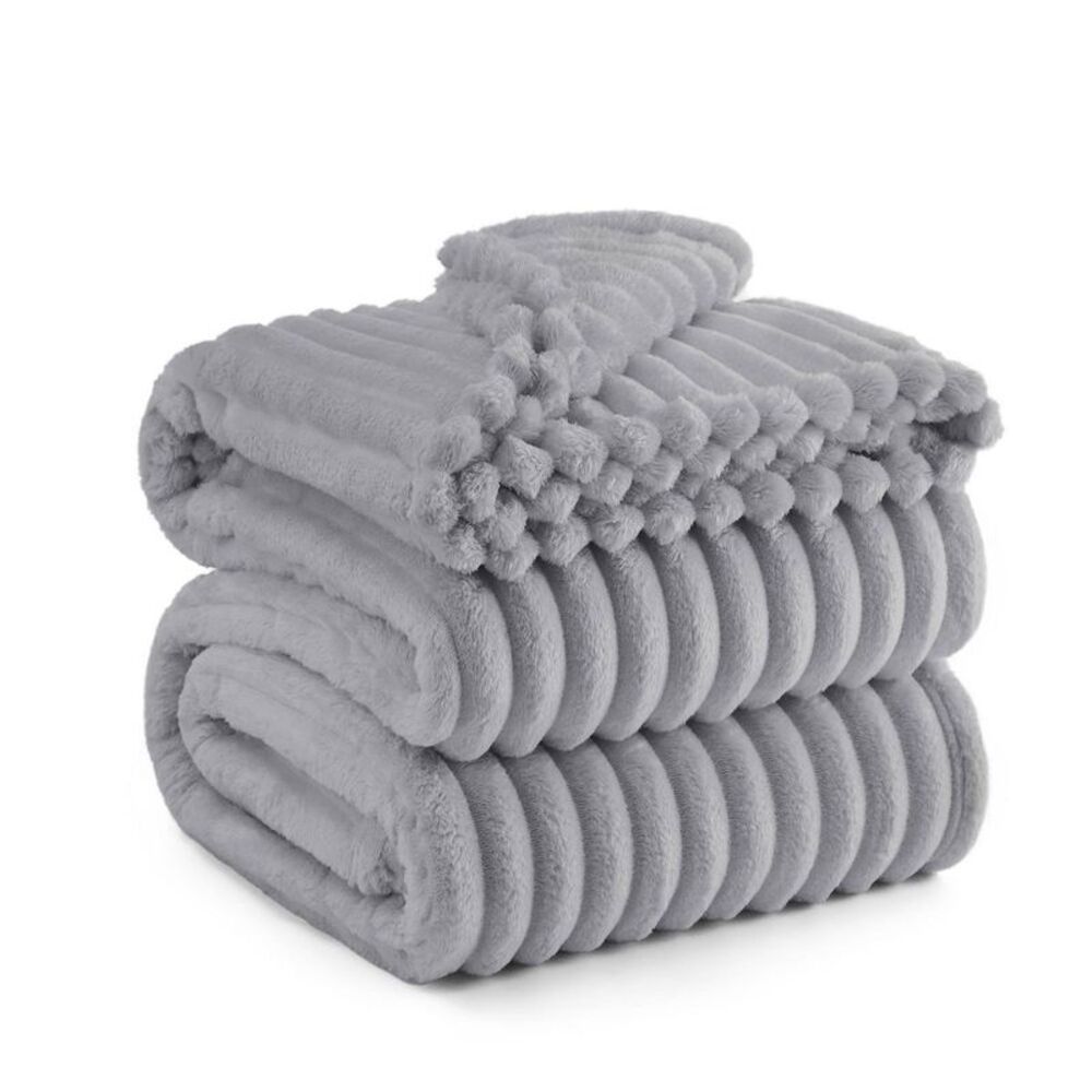Bedsure Twin/Twin XL Plush Blanket Green